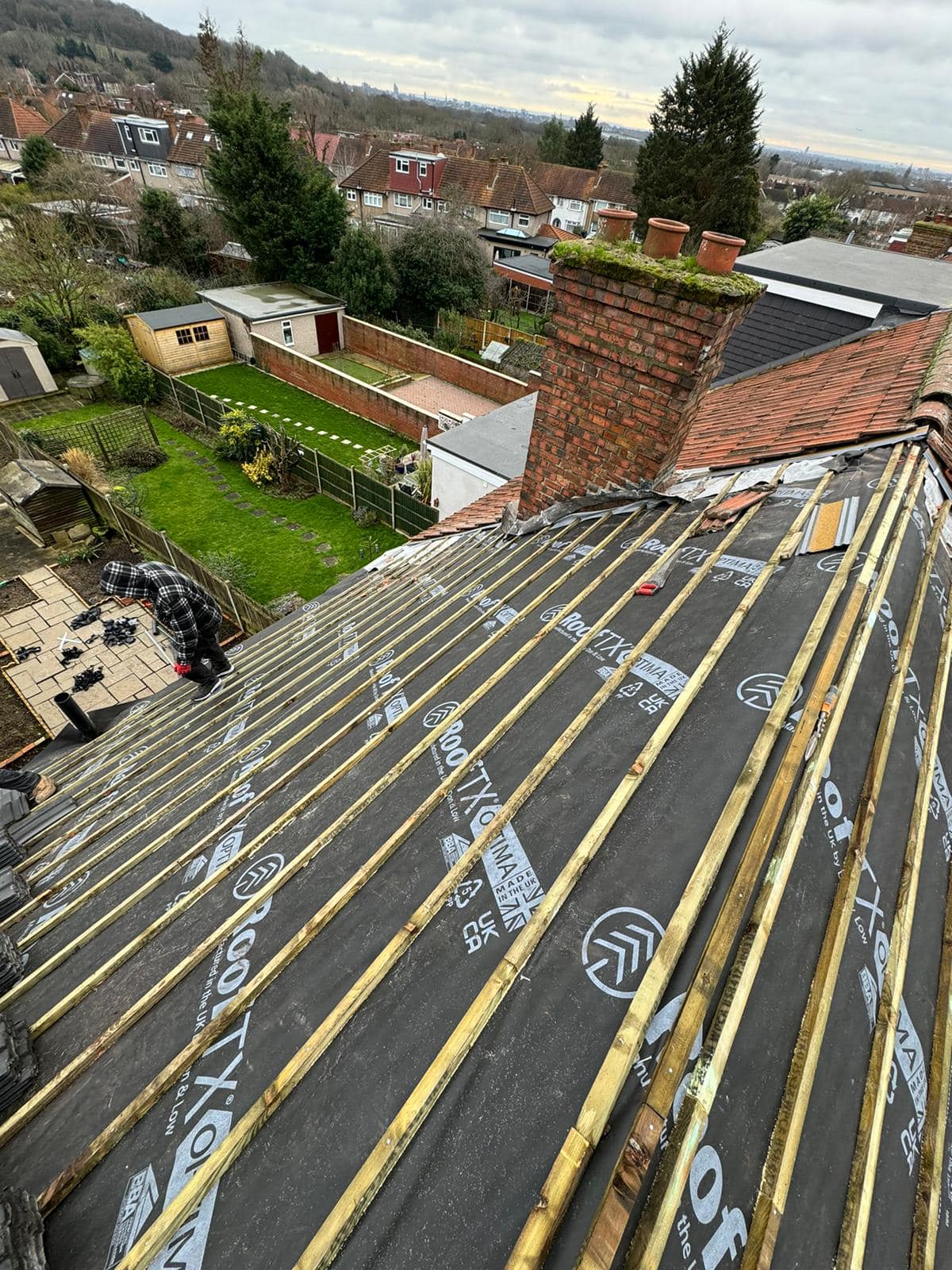 Commercial roof restoration in Canary Wharf