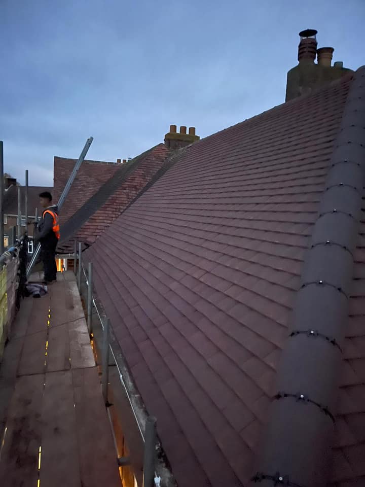 Commercial roof restoration in Canary Wharf