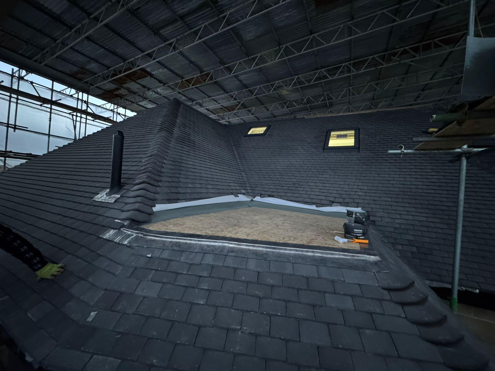 Commercial roof restoration in Canary Wharf