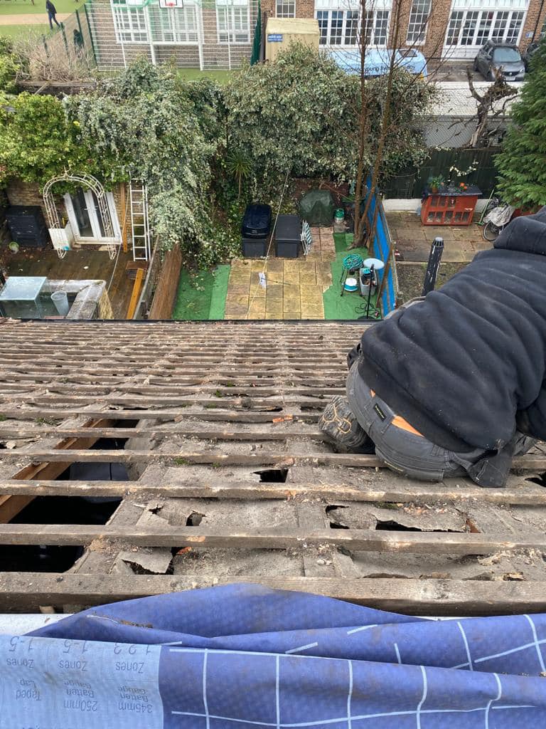 Commercial roof restoration in Canary Wharf