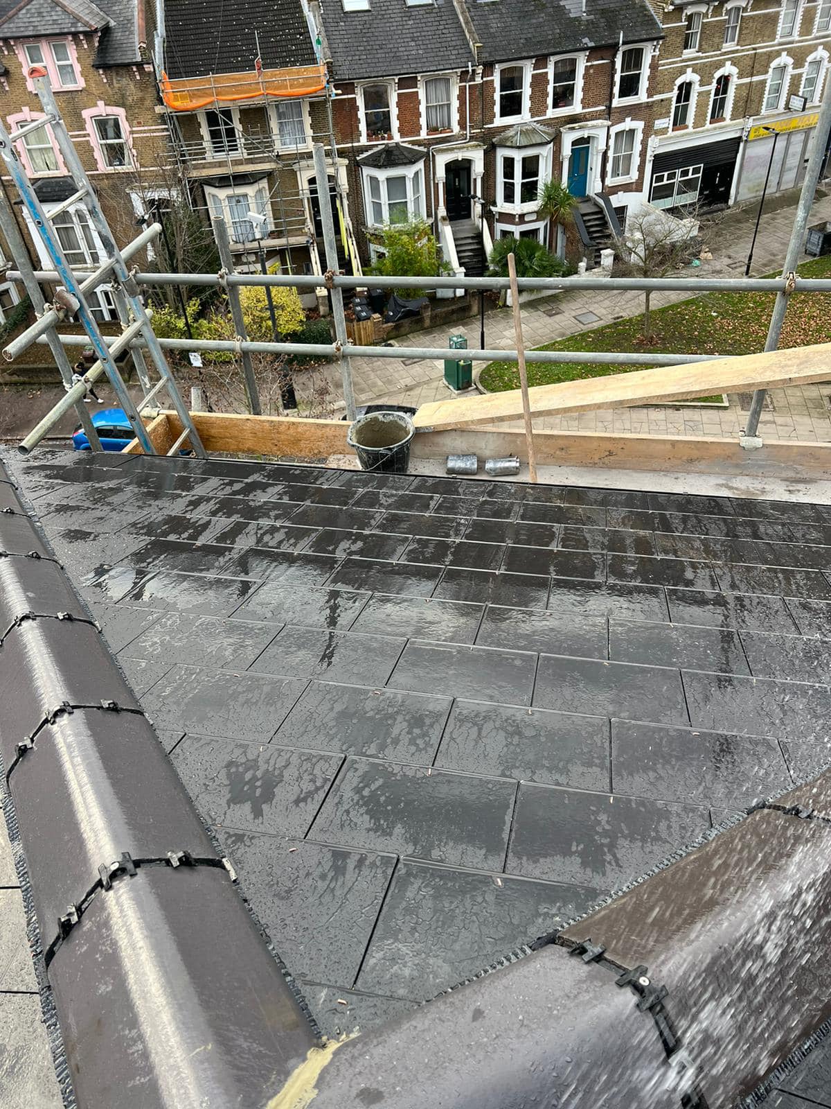 Commercial roof restoration in Canary Wharf