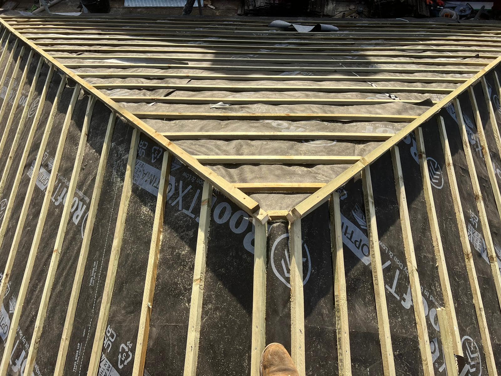 Commercial roof restoration in Canary Wharf