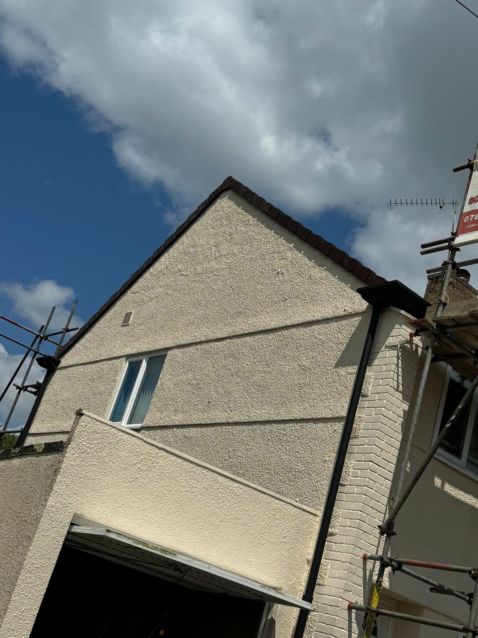 Commercial roof restoration in Canary Wharf