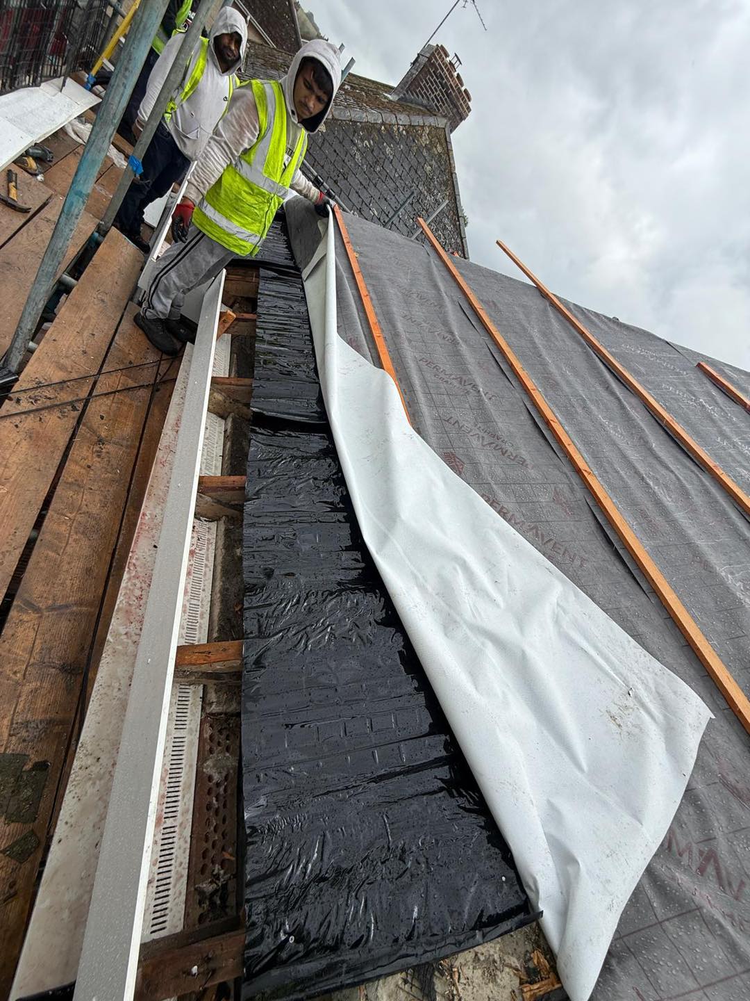 Tile replacement in Wembley