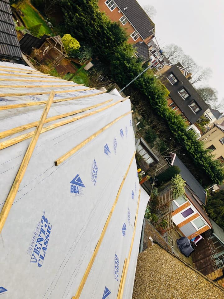 Commercial roof restoration in Canary Wharf