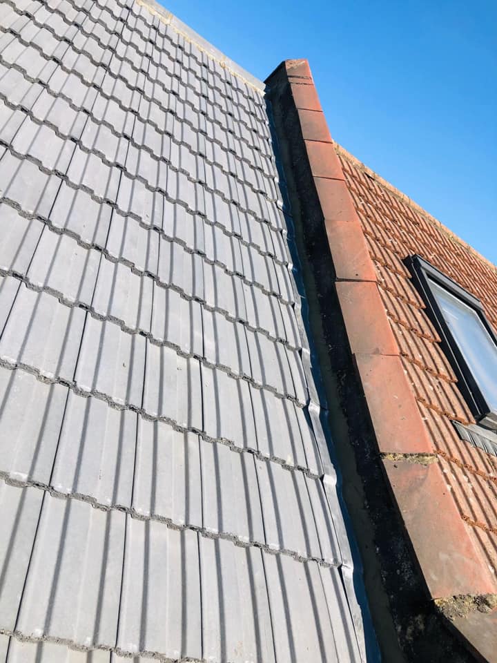 Commercial roof restoration in Canary Wharf
