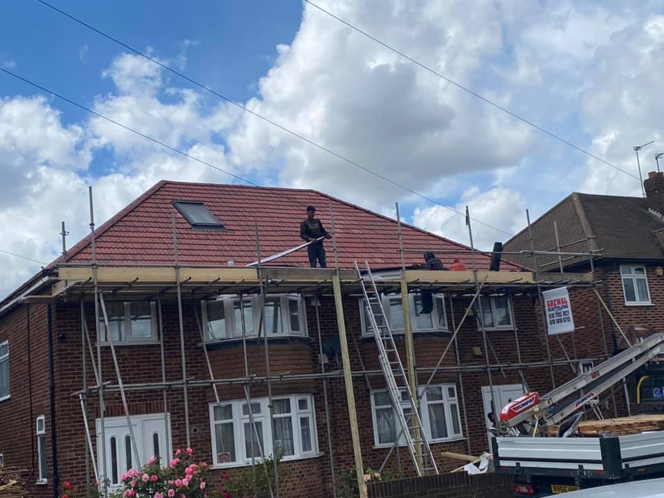 Commercial roof restoration in Canary Wharf