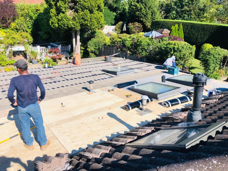 Commercial roof restoration in Canary Wharf