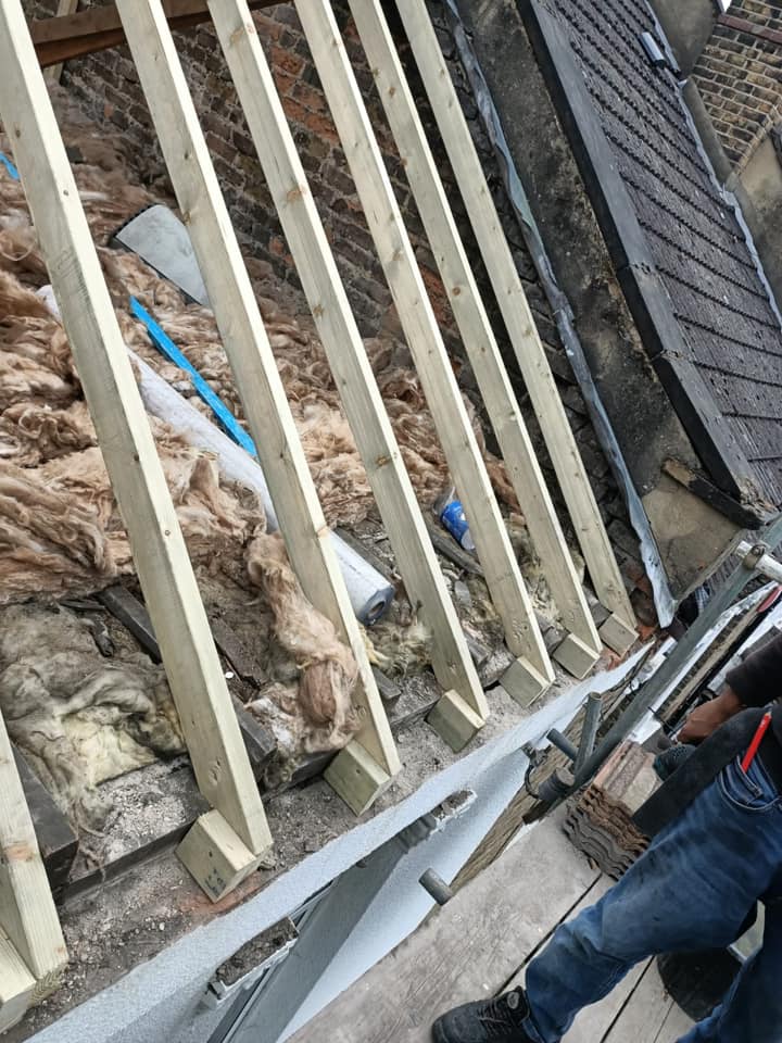 Commercial roof restoration in Canary Wharf