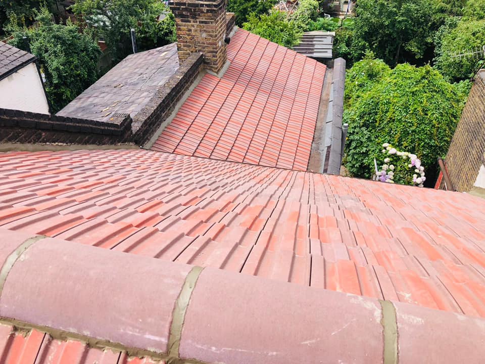 Commercial roof restoration in Canary Wharf