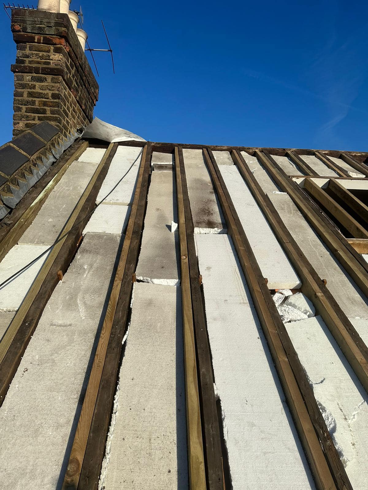 Commercial roof restoration in Canary Wharf