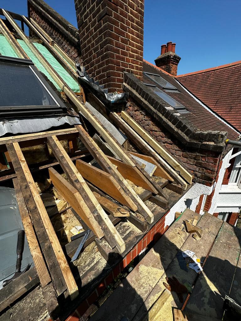 Emergency leak repair in Hackney