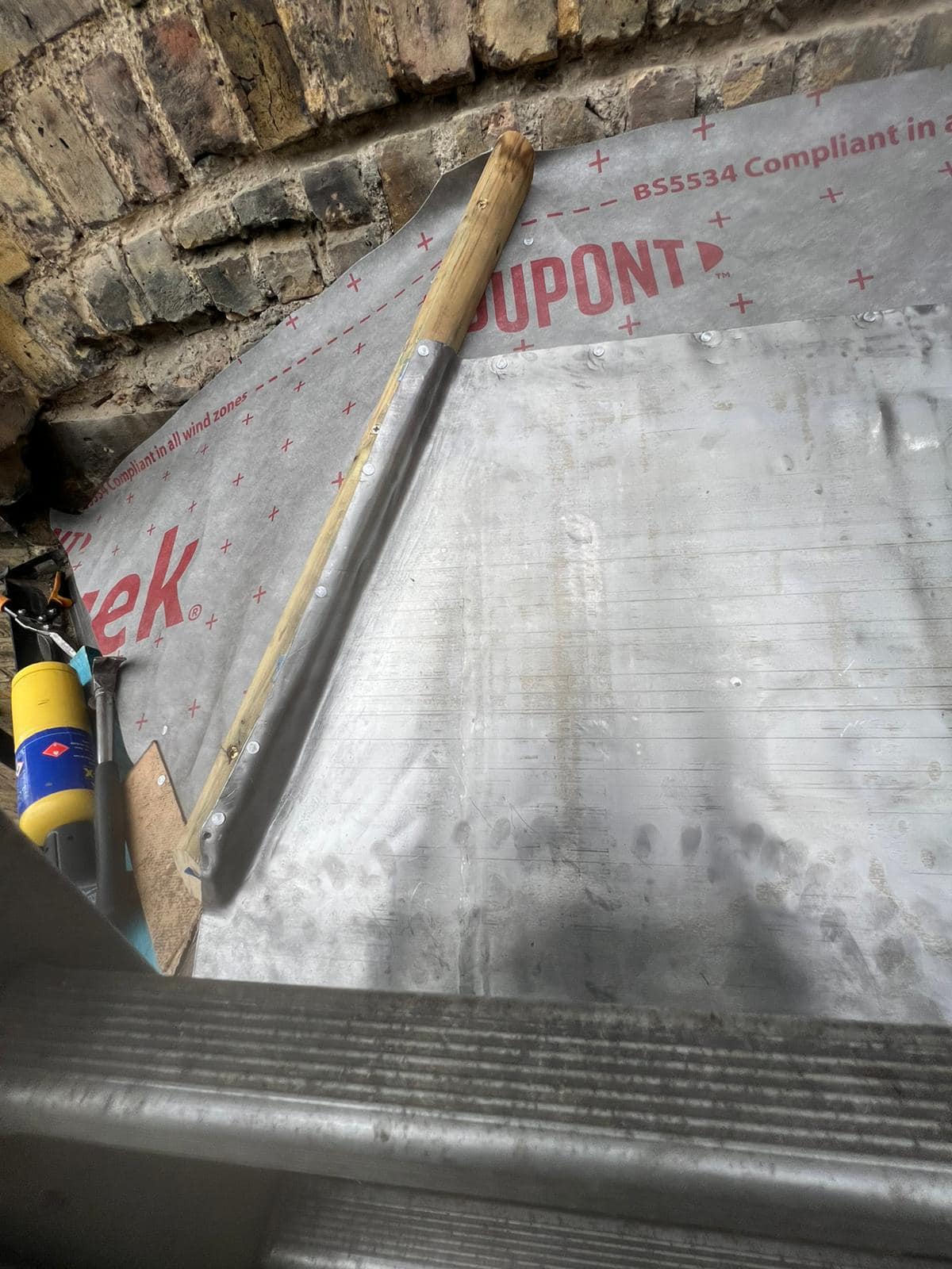 Commercial roof restoration in Canary Wharf