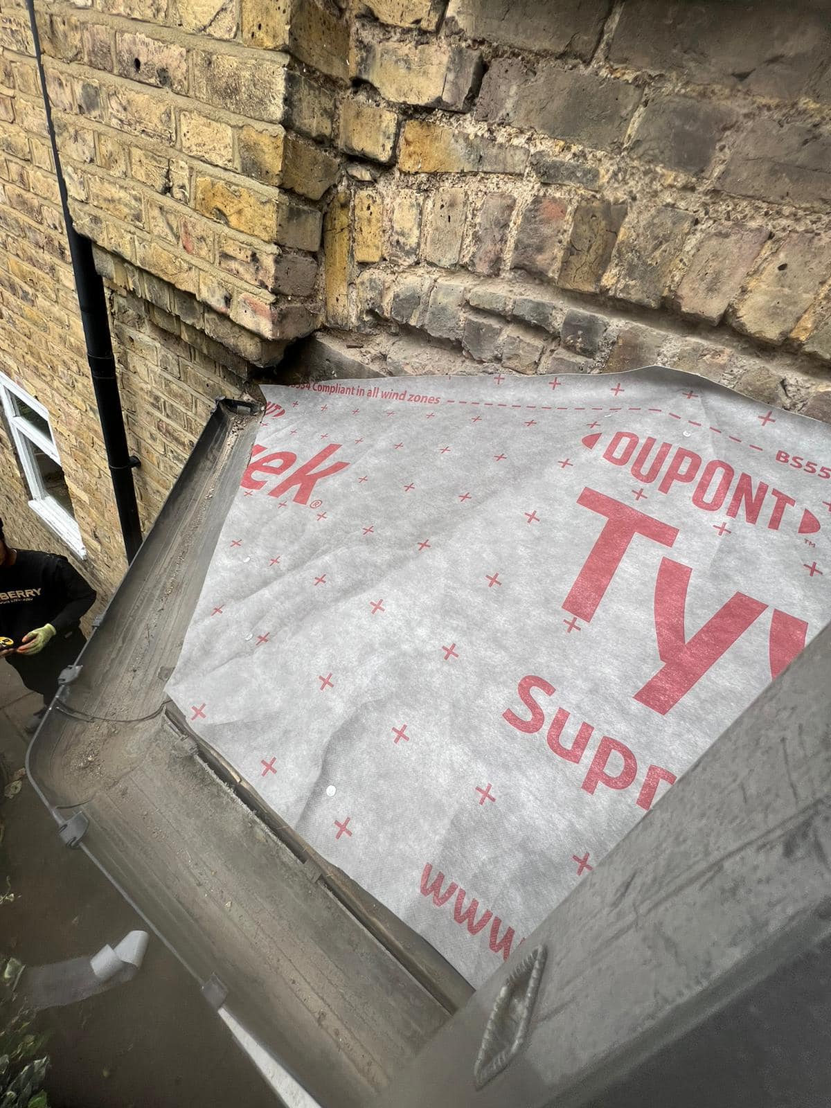 Emergency leak repair in Hackney